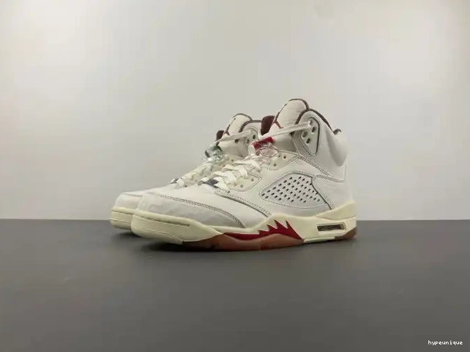 HYPE Air HF8833-100 Grito El Jordan 5 0607